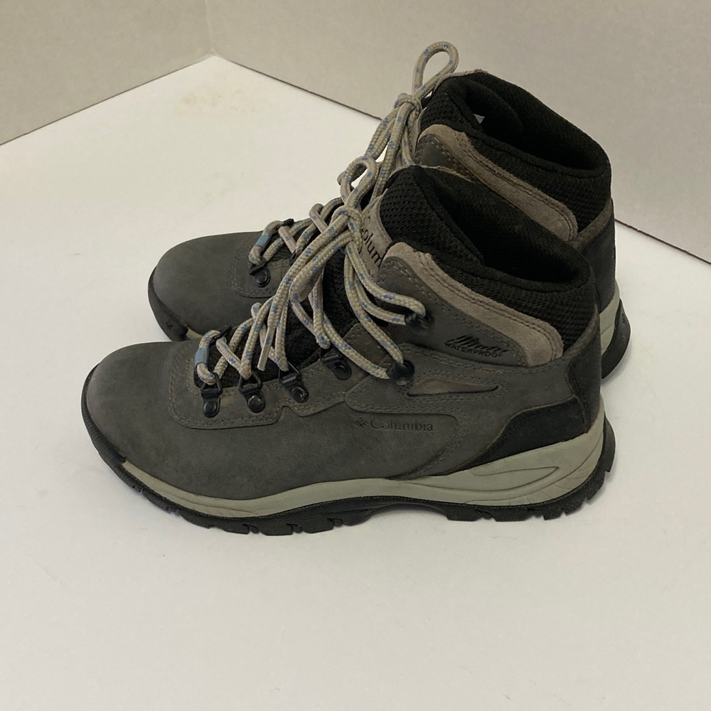 Columbia Gray and Black Hiking Ankle Boots - Rugged Trail Style
